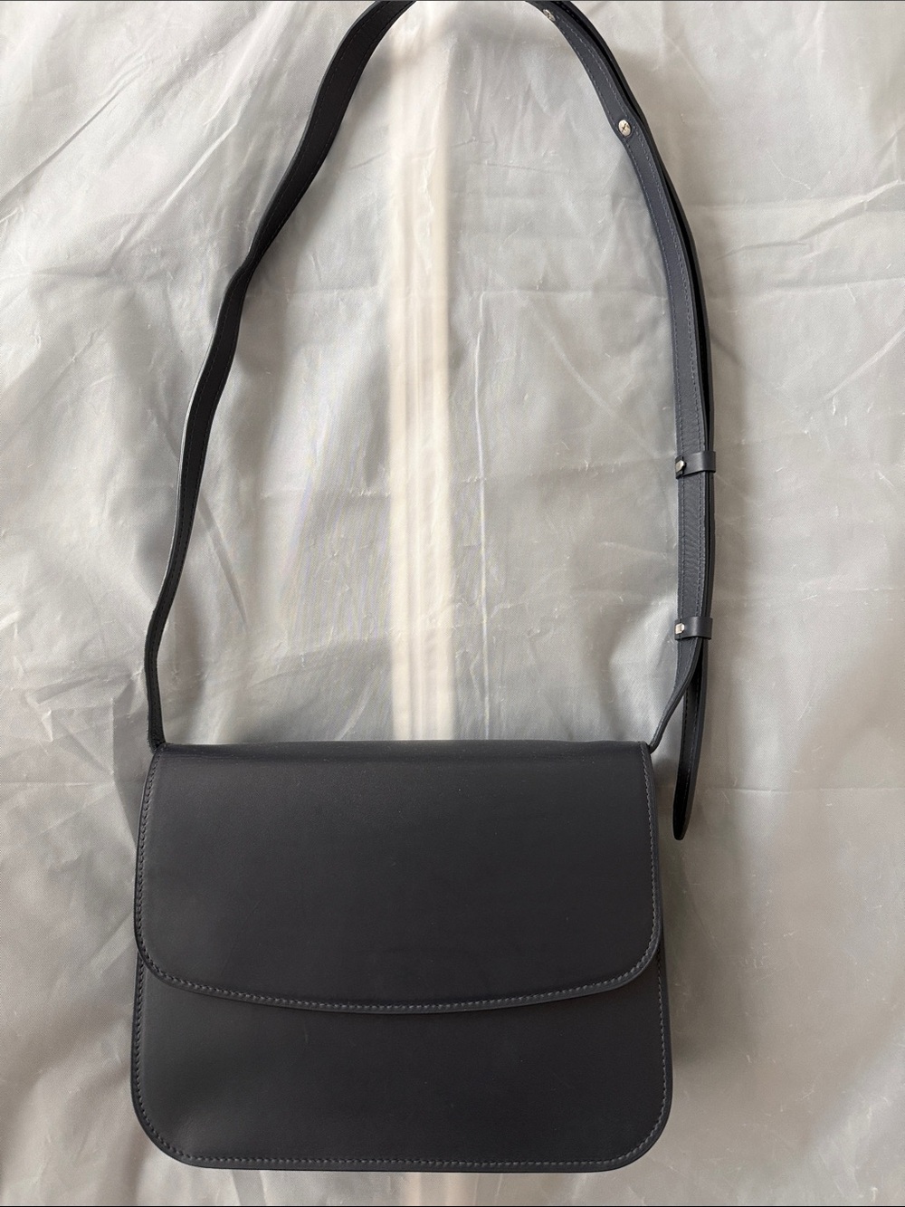 Classic Navy Leather Crossbody Bag - Laperruque
